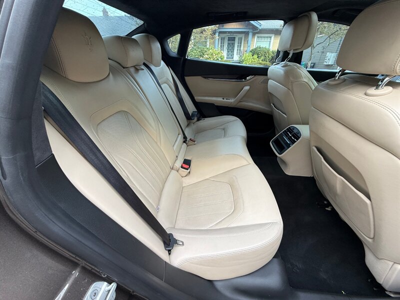 2014 Maserati Quattroporte S Q4 - Photo 13 - Portland, OR 97202
