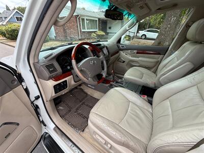 2009 Lexus GX 470   - Photo 8 - Portland, OR 97202