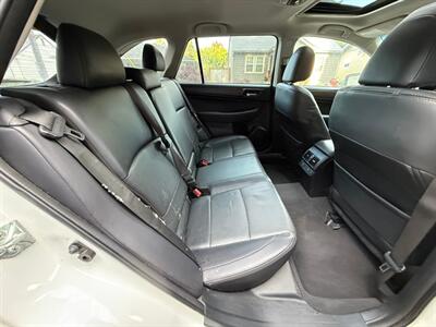 2017 Subaru Outback 3.6R Limited   - Photo 13 - Portland, OR 97202