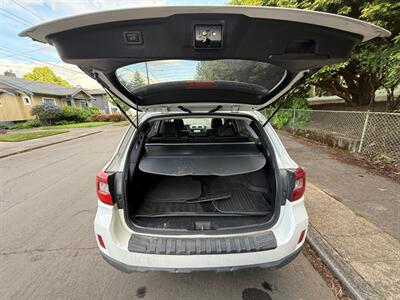 2017 Subaru Outback 3.6R Limited   - Photo 7 - Portland, OR 97202