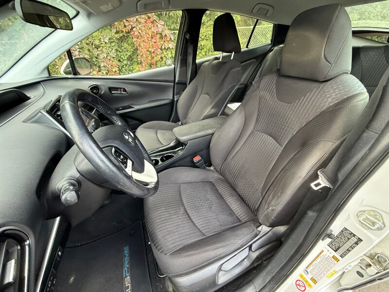 2018 Toyota Prius Prime Premium - Photo 8 - Portland, OR 97202