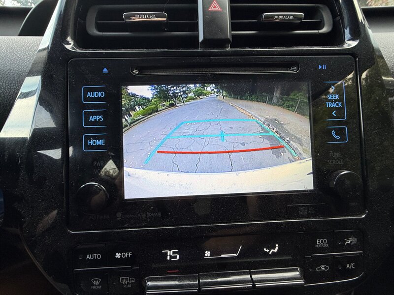 2018 Toyota Prius Prime Premium - Photo 18 - Portland, OR 97202