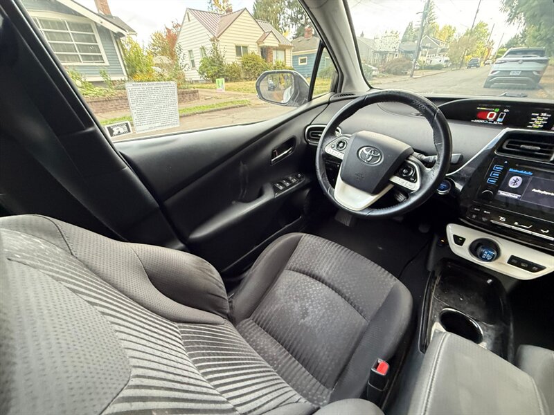 2018 Toyota Prius Prime Premium - Photo 16 - Portland, OR 97202