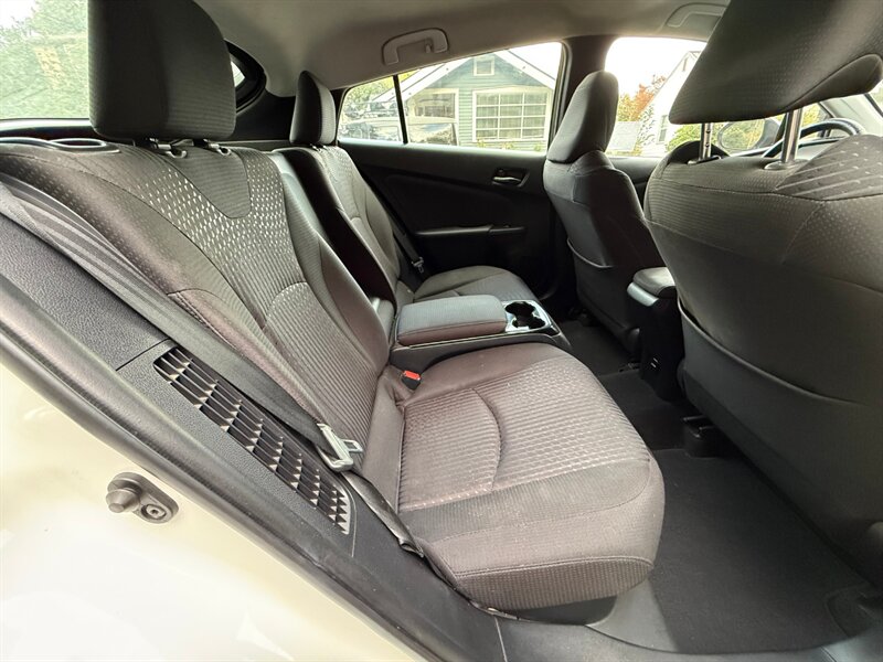 2018 Toyota Prius Prime Premium - Photo 11 - Portland, OR 97202