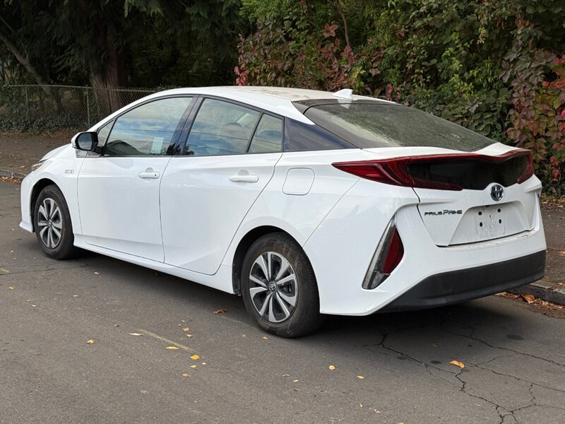 2018 Toyota Prius Prime Premium - Photo 3 - Portland, OR 97202