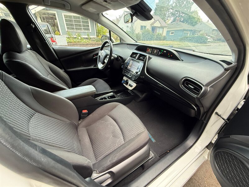 2018 Toyota Prius Prime Premium - Photo 9 - Portland, OR 97202