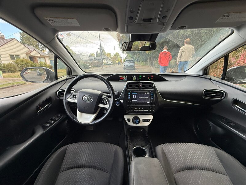 2018 Toyota Prius Prime Premium - Photo 13 - Portland, OR 97202