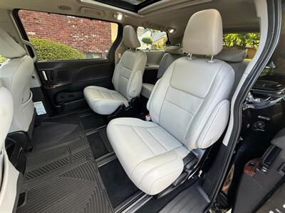2015 Toyota Sienna Limited 7-Passenger   - Photo 16 - Portland, OR 97202