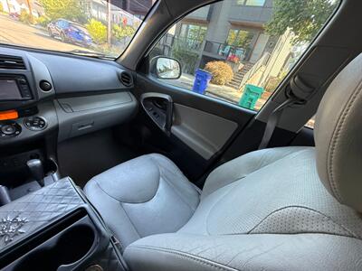 2012 Toyota RAV4 Limited - Photo 18 - Portland, OR 97202