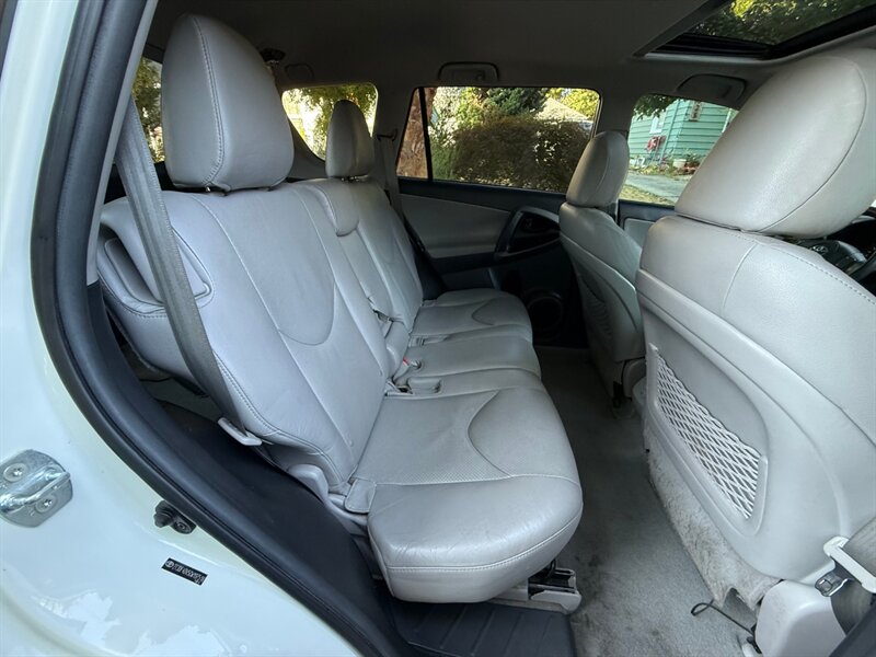 2012 Toyota RAV4 Limited - Photo 14 - Portland, OR 97202
