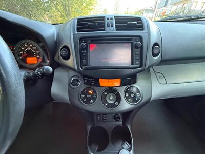 2012 Toyota RAV4 Limited - Photo 17 - Portland, OR 97202