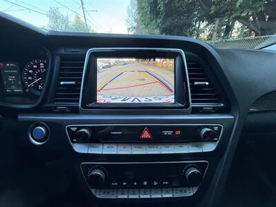 2018 Hyundai SONATA Limited   - Photo 21 - Portland, OR 97202