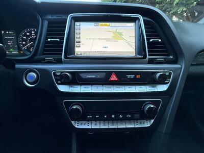 2018 Hyundai SONATA Limited   - Photo 16 - Portland, OR 97202