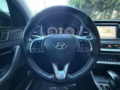 2018 Hyundai SONATA Limited   - Photo 19 - Portland, OR 97202
