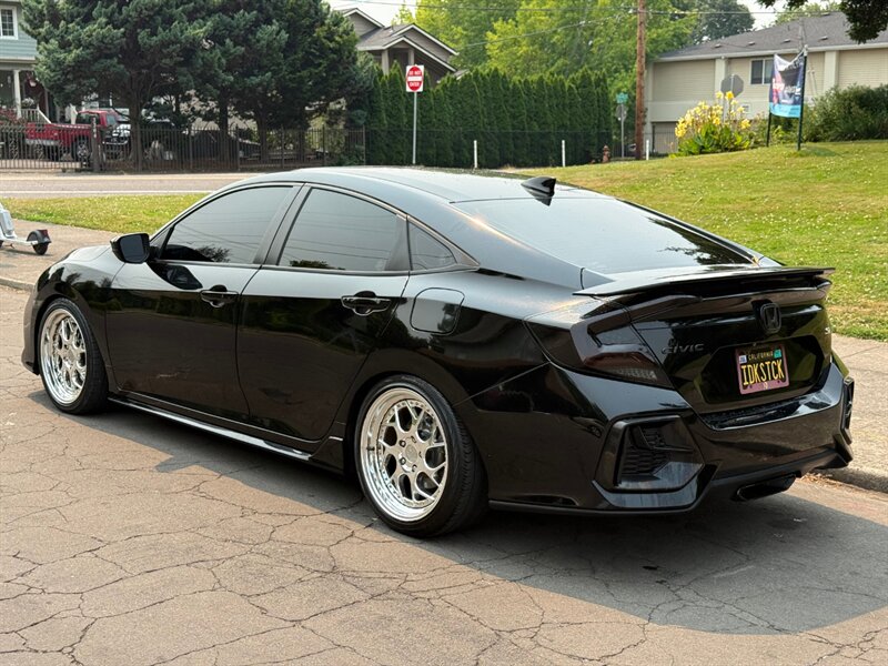 2020 Honda Civic Si - Photo 3 - Portland, OR 97202