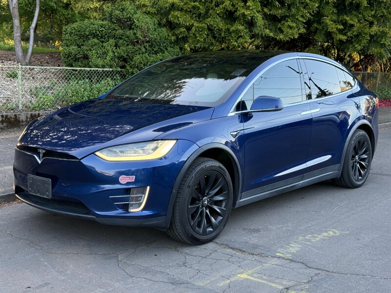 2019 Tesla Model X Standard Range   - Photo 1 - Portland, OR 97202
