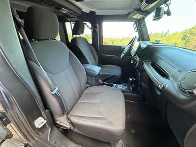 2017 Jeep Wrangler Unlimited Sport S   - Photo 14 - Portland, OR 97202
