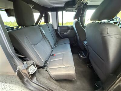 2017 Jeep Wrangler Unlimited Sport S   - Photo 15 - Portland, OR 97202