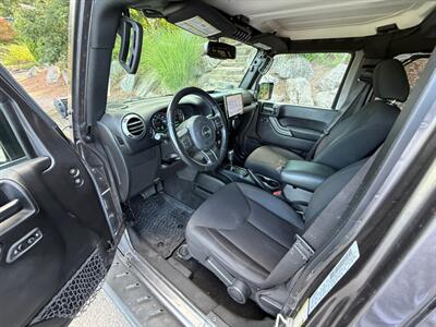 2017 Jeep Wrangler Unlimited Sport S   - Photo 10 - Portland, OR 97202