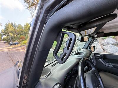2017 Jeep Wrangler Unlimited Sport S   - Photo 12 - Portland, OR 97202