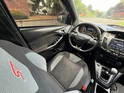 2017 Ford Focus ST   - Photo 19 - Portland, OR 97202