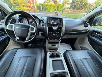 2016 Chrysler Town & Country Touring - Photo 16 - Portland, OR 97202