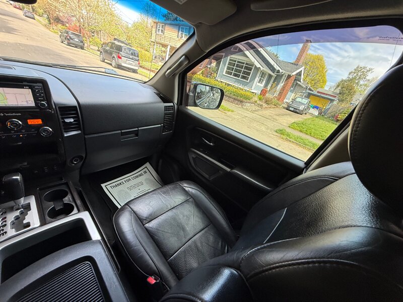 2015 Nissan Titan SL - Photo 16 - Portland, OR 97202
