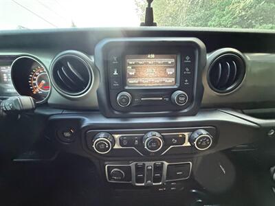 2018 Jeep Wrangler Unlimited Sport S   - Photo 16 - Portland, OR 97202