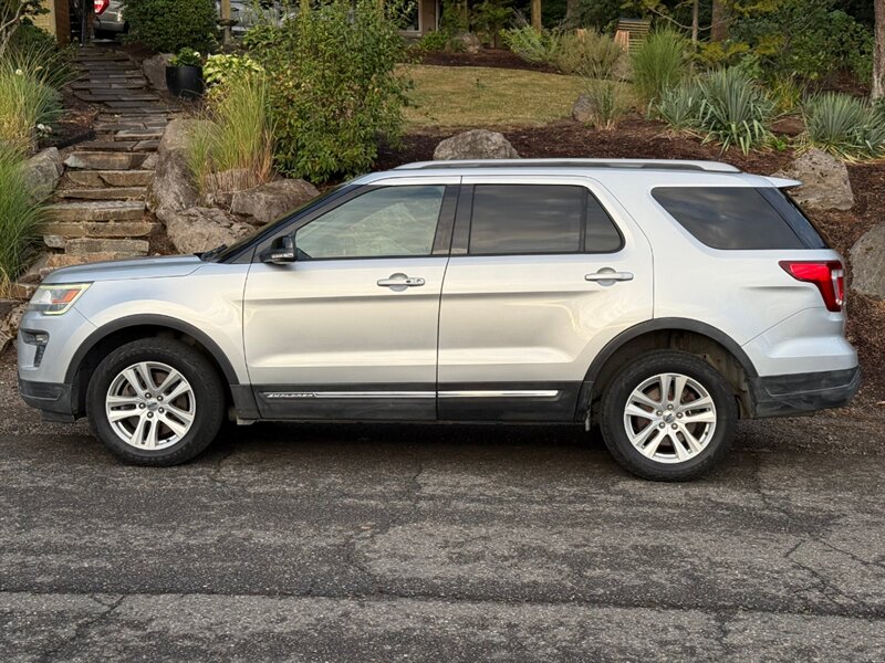 2018 Ford Explorer XLT - Photo 2 - Portland, OR 97202