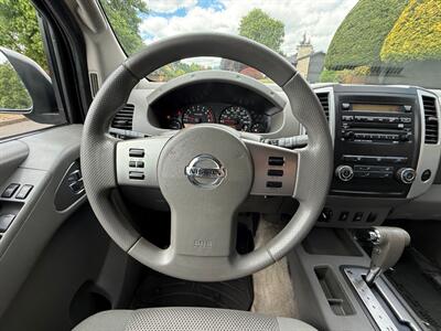 2012 Nissan Frontier SV V6 - Photo 18 - Portland, OR 97202