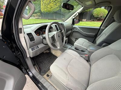 2012 Nissan Frontier SV V6 - Photo 8 - Portland, OR 97202