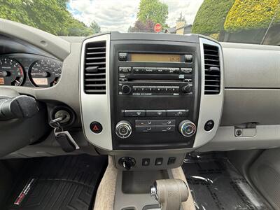 2012 Nissan Frontier SV V6 - Photo 15 - Portland, OR 97202