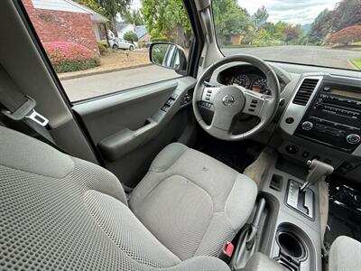 2012 Nissan Frontier SV V6 - Photo 17 - Portland, OR 97202