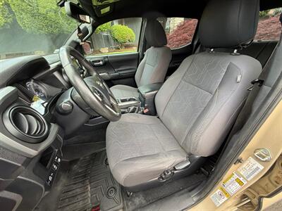 2017 Toyota Tacoma TRD Off-Road   - Photo 10 - Portland, OR 97202