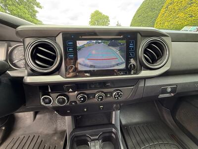 2017 Toyota Tacoma TRD Off-Road   - Photo 21 - Portland, OR 97202
