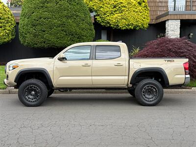 2017 Toyota Tacoma TRD Off-Road   - Photo 2 - Portland, OR 97202