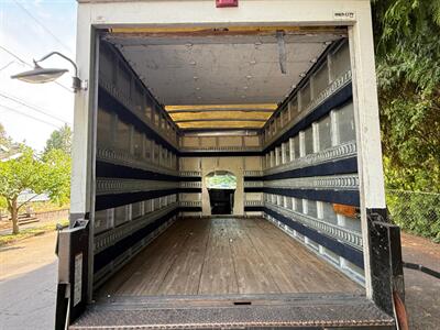 2017 Chevrolet Express 3500 box truck w/ tommy gate lift - Photo 10 - Portland, OR 97202