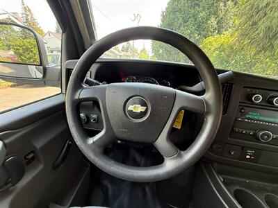 2017 Chevrolet Express 3500 box truck w/ tommy gate lift - Photo 18 - Portland, OR 97202