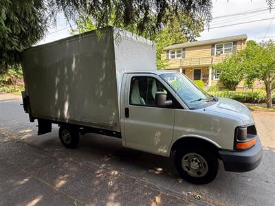 2017 Chevrolet Express 3500 box truck w/ tommy gate lift - Photo 6 - Portland, OR 97202