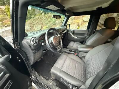 2011 Jeep Wrangler Unlimited Rubicon   - Photo 9 - Portland, OR 97202