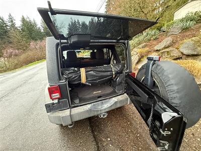 2011 Jeep Wrangler Unlimited Rubicon   - Photo 7 - Portland, OR 97202