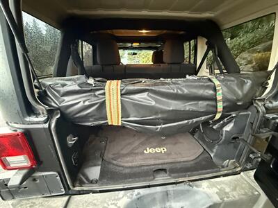 2011 Jeep Wrangler Unlimited Rubicon   - Photo 8 - Portland, OR 97202