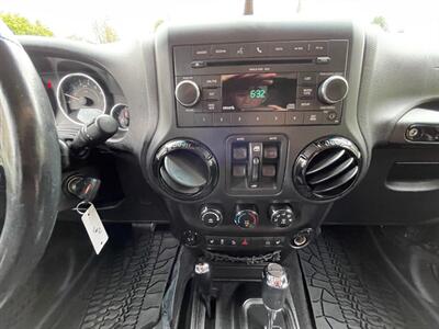 2012 Jeep Wrangler Unlimited Sahara   - Photo 16 - Portland, OR 97202