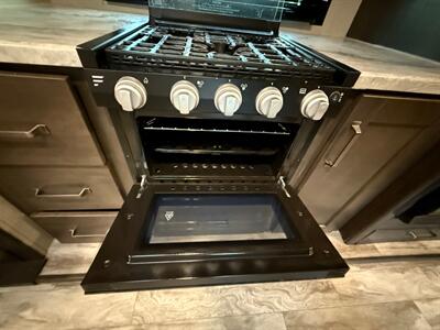 2022 Grand Design Transcend Xplor 240 ML   - Photo 38 - Portland, OR 97202