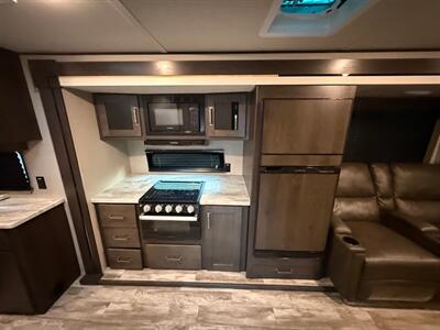 2022 Grand Design Transcend Xplor 240 ML   - Photo 18 - Portland, OR 97202