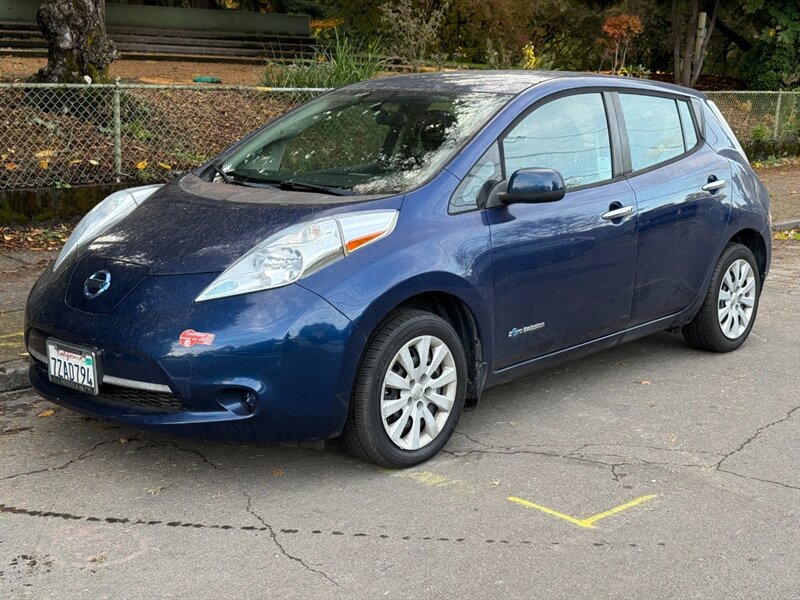 2017 Nissan LEAF S   - Photo 1 - Portland, OR 97202