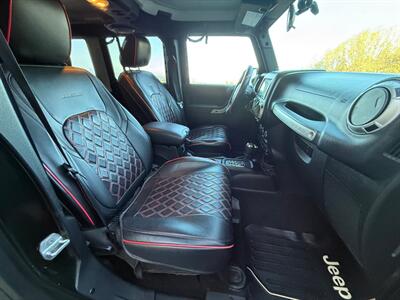 2012 Jeep Wrangler Unlimited Sahara - Photo 12 - Portland, OR 97202