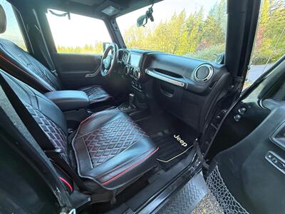 2012 Jeep Wrangler Unlimited Sahara - Photo 11 - Portland, OR 97202