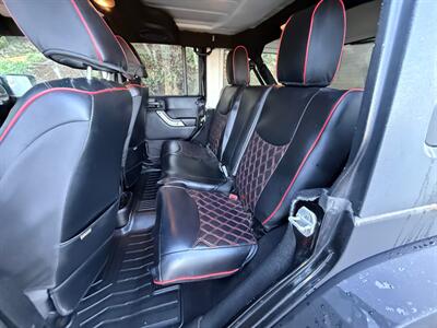 2012 Jeep Wrangler Unlimited Sahara - Photo 14 - Portland, OR 97202