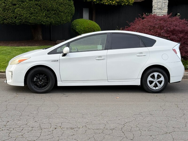 2013 Toyota Prius Two - Photo 2 - Portland, OR 97202